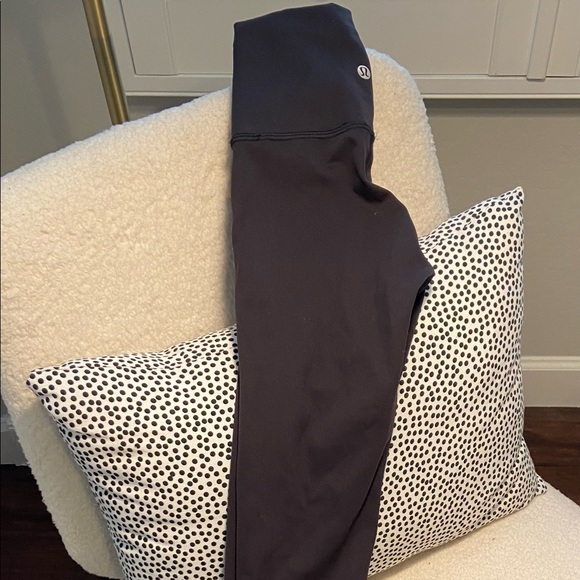 Wunder Train Lululemon Leggings!!! Like new condition, worn once! - Picture 5 of 5